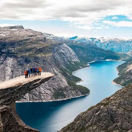 Апартаменты Panoramic Sea-view With Balcony Centre *